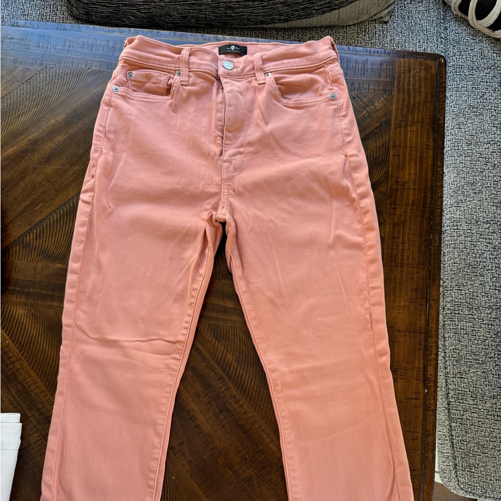 Seven jeans size 28. Slightly used. Great fit